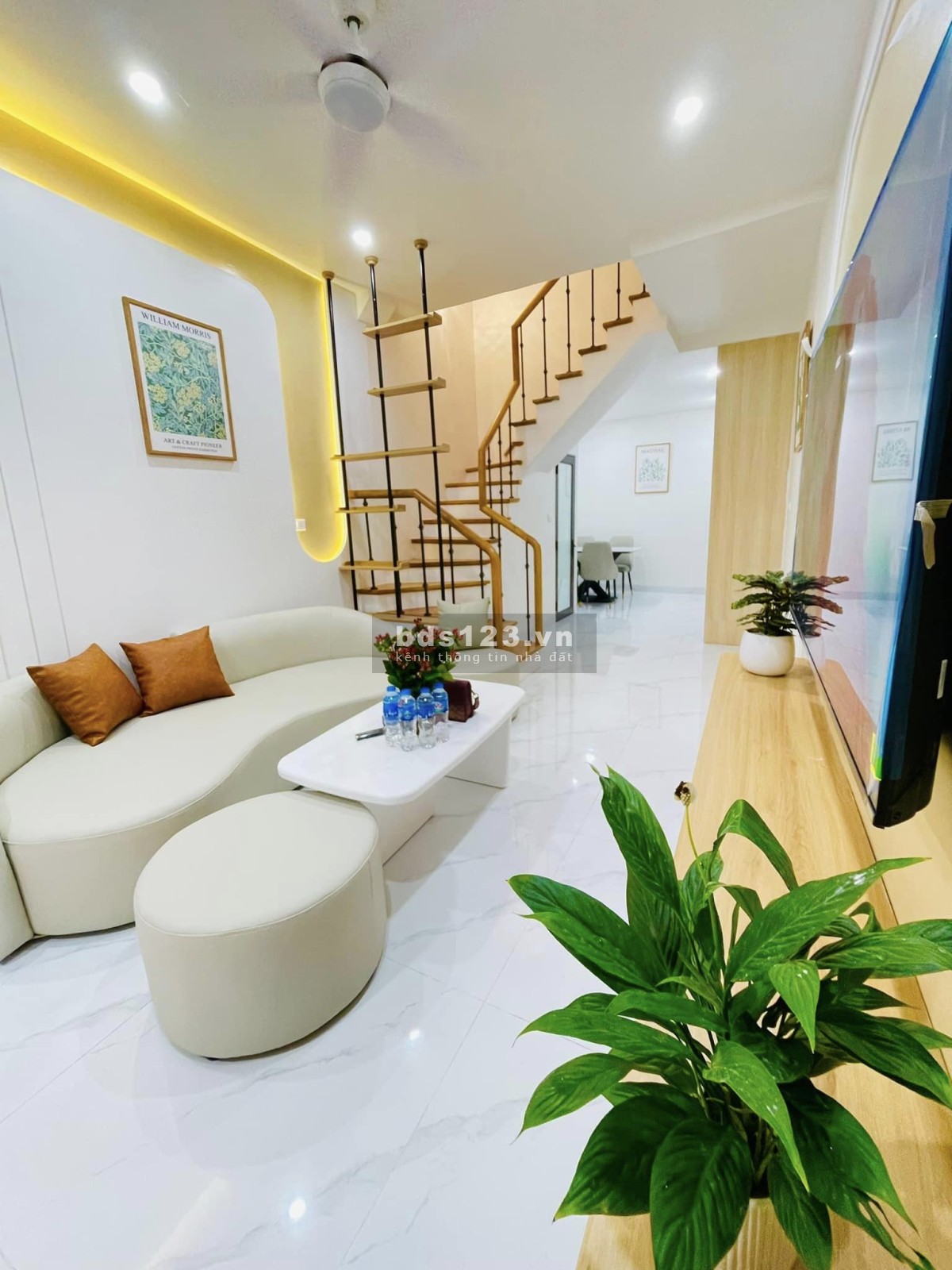 Bán Nhà Khương Đình, Cực kì đẹp, Ô tô 5 tạ đỗ cạnh nhà, Full nội thất, 6.6 tỷ có thương lượng