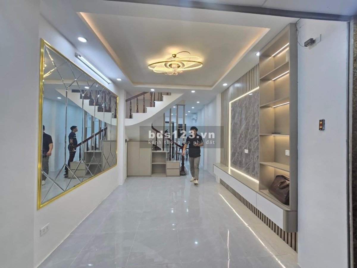 Bán Nhà 89 Lạc Long Quân, nhỉnh 6 tỷ
