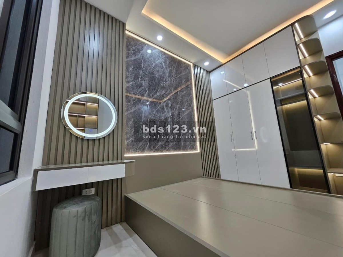 Bán Nhà 89 Lạc Long Quân, nhỉnh 6 tỷ