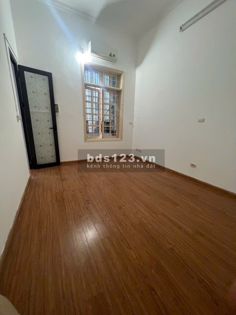 Trương Định, Hoàng Mai, 55m, 3 tầng, 6.9 tỷNgõ nông, rộng, gần ô tô, gần chợ Giáp Nhị,