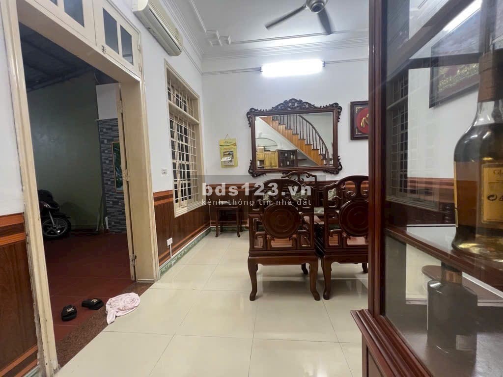 Trương Định, Hoàng Mai, 55m, 3 tầng, 6.9 tỷNgõ nông, rộng, gần ô tô, gần chợ Giáp Nhị,