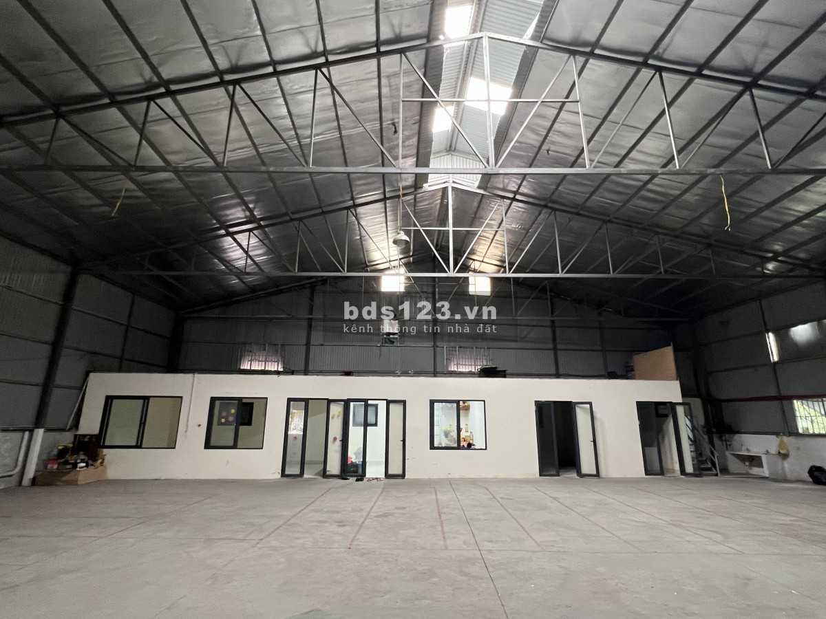 CHO THUÊ MẶT BẰNG KINH DOANH Vị trí: Mặt đường 32 (đường Vạn Xuân), phố Thú Y, Hoài Đức, Hà Nội