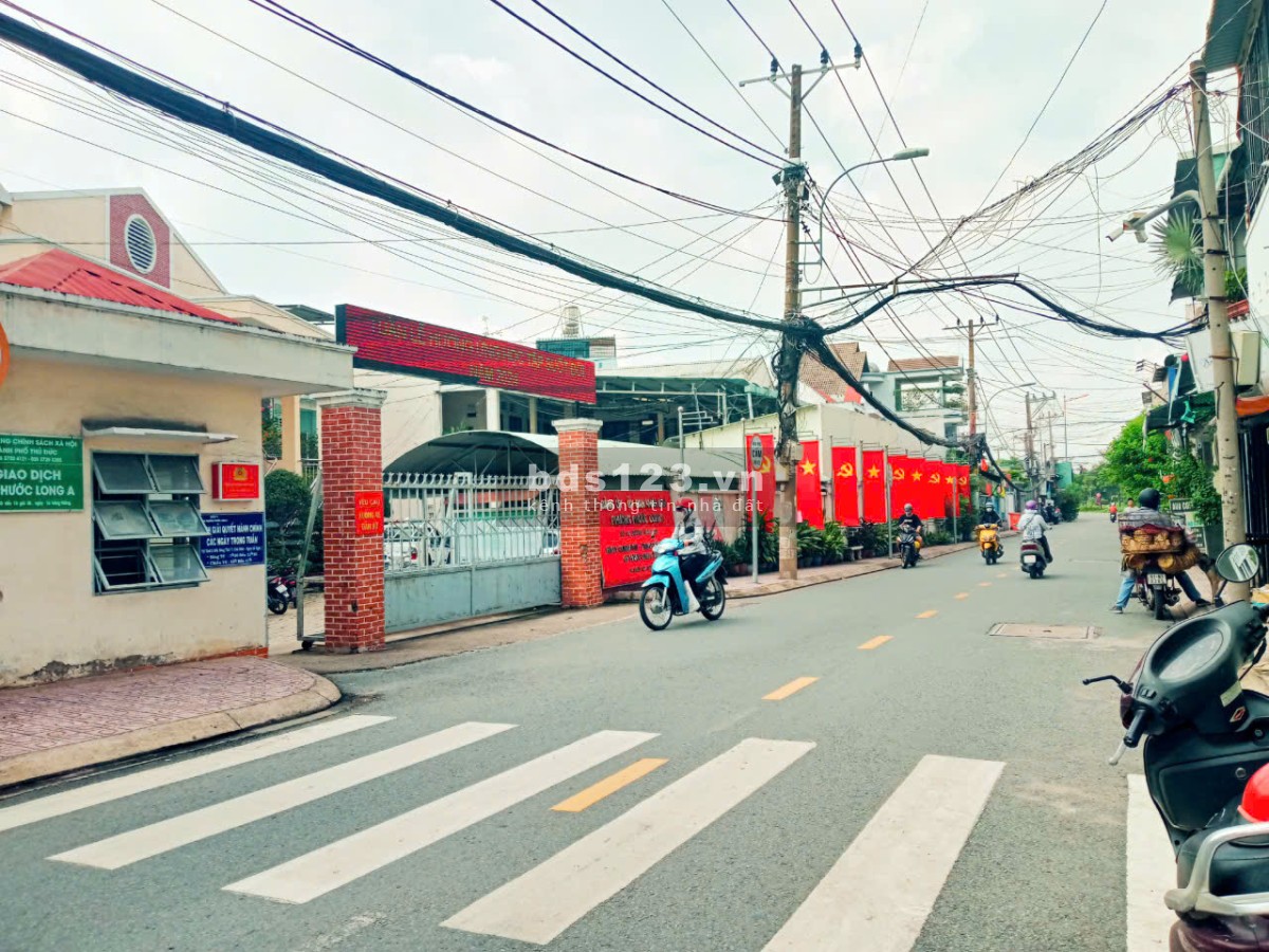 Bán nhà MT 1T1L, N5,6m quá phù hợp KD, vị trí siêu tuyệt để sở hữu Đ. Nam Hòa, Phước Long A Thủ Đức