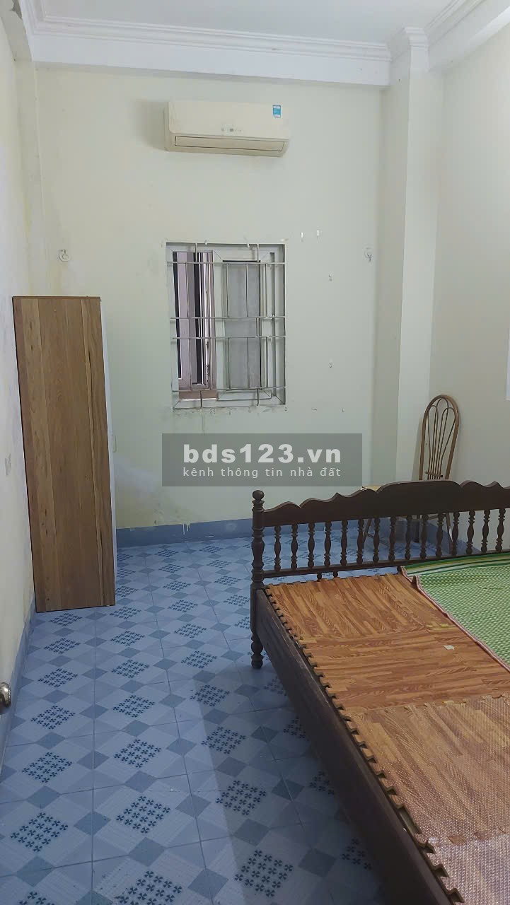 Cho thuê nhà chính chủ 5 tầng ngay đầu ngõ 142 đường Kim Giang p Đại Kim