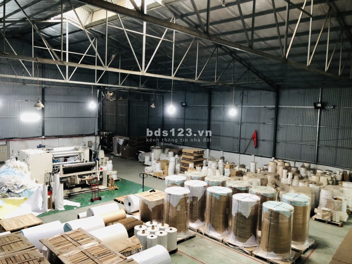 CHO THUÊ MẶT BẰNG KINH DOANH Vị trí: Mặt đường 32 (đường Vạn Xuân), phố Thú Y, Hoài Đức, Hà Nội
