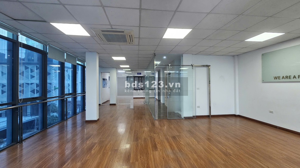 Free 7 ngày Setup Khi Thuê Văn Phòng 45m2 - 15 Triệu/Tháng Mặt Phố Trung Kính, Cầu Giấy