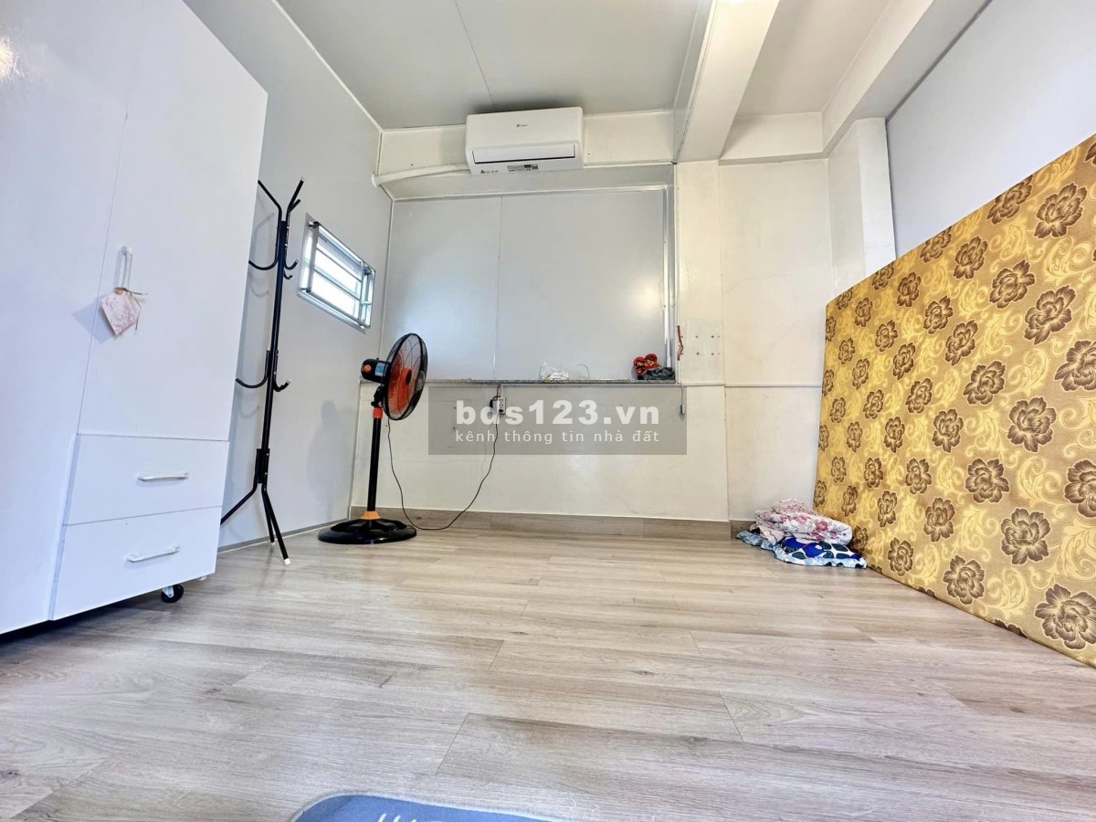 Cho thuê phòng trọ riêng biệt trên sân thượng có 102 Dương Quảng Hàm p5 Gò Vấp gần Đại Học Văn Lang
