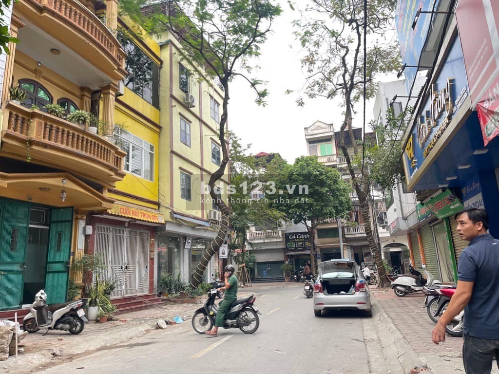 Bán Nhà Mặt Phố Bế Văn Đàn - 52m2 - 15 Tỷ - Sổ Hồng Sẵn