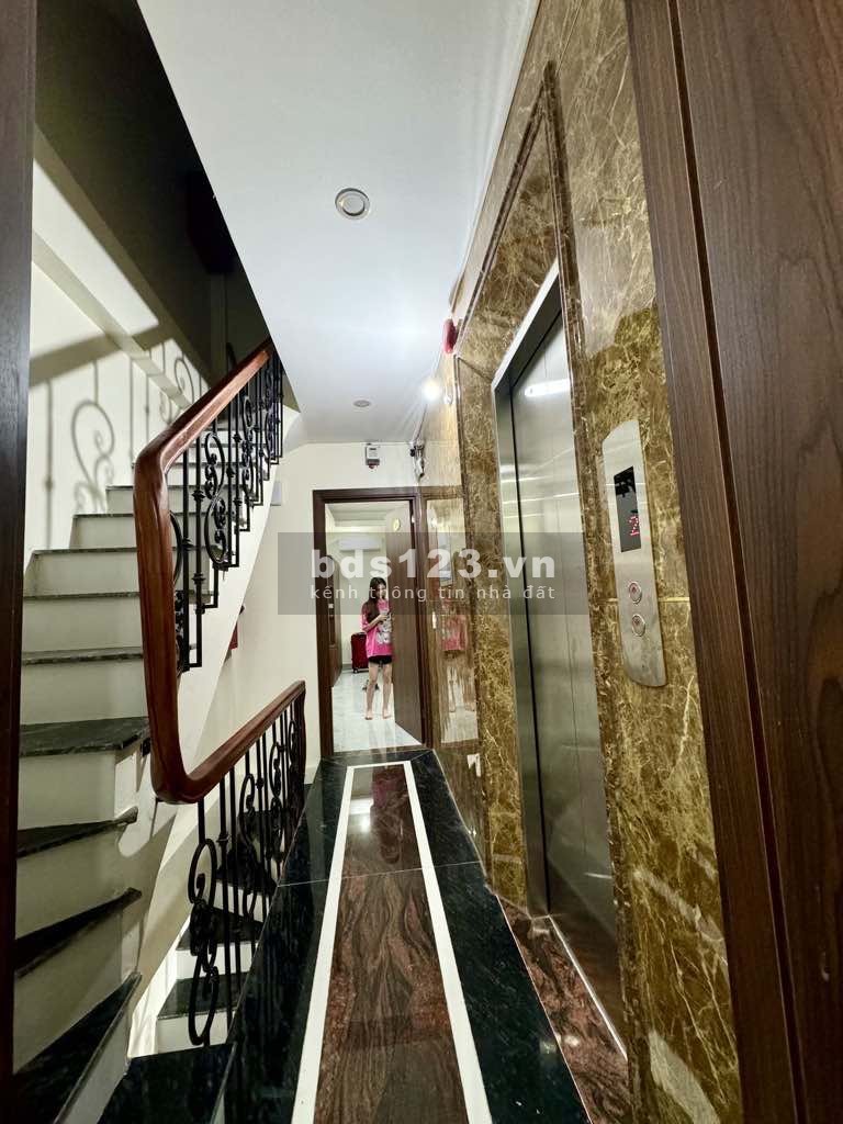 Siêu Phẩm Nhà 7 Tầng Tại Phú Diễn - GẦN NGAY ĐH TÀI NGUYÊN NHỈNH 9 TỶ