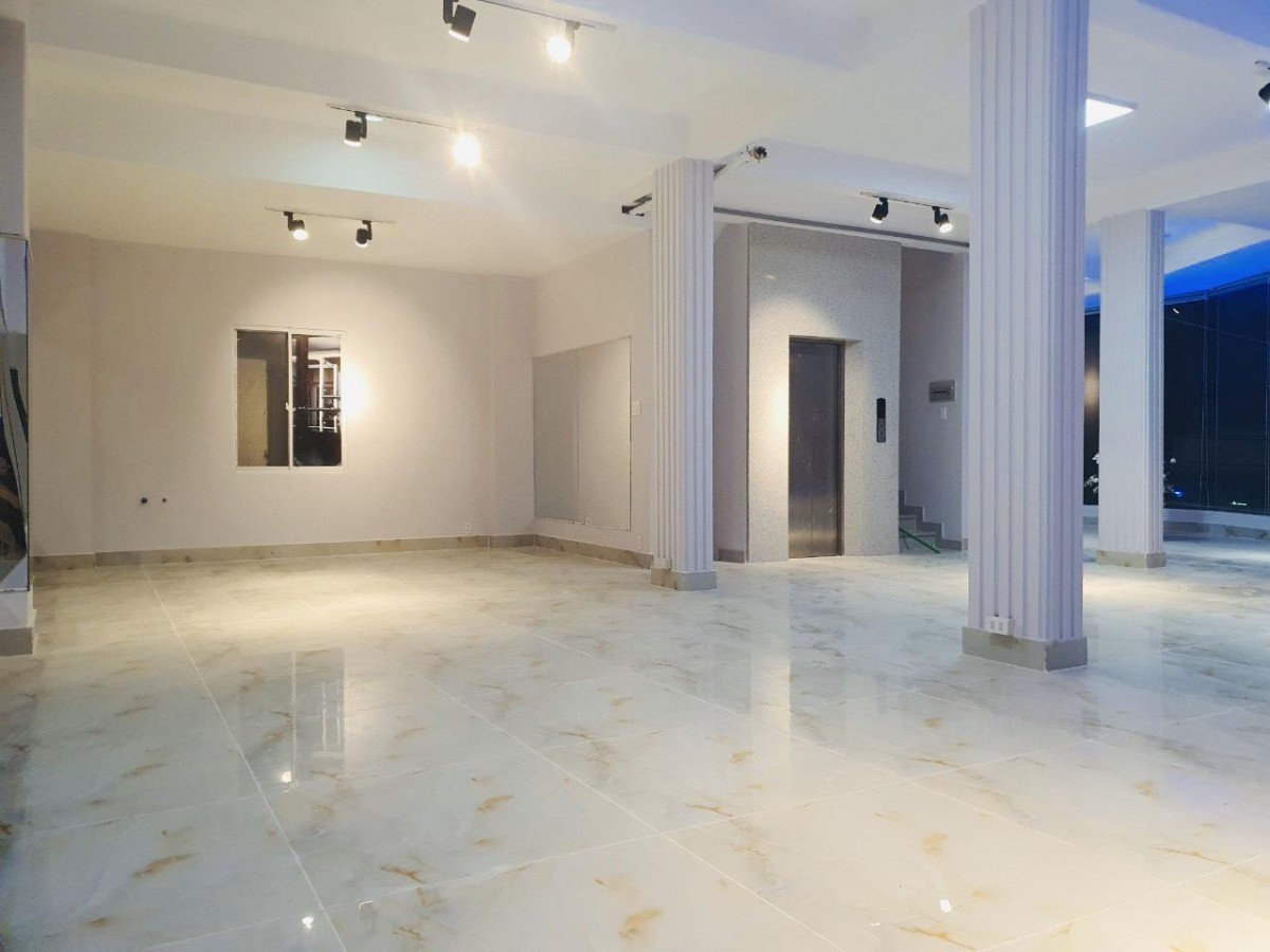 Bán nhà khu K300 Tân Bình; góc 2MT Trương Hoàng Thanh; 9*16; 3 lầu