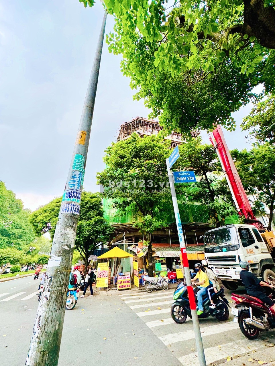 Cho Thuê Mặt Bằng Kinh Doanh Góc 2 Mặt Tiền tại quận Tân Phú - 258m2 - 75trđ