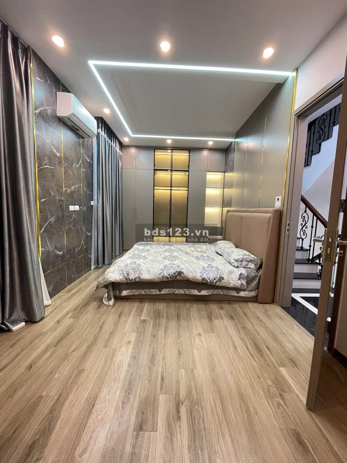 Bán nhà Khương Trung, DT 36m2, 4 tầng, ngõ rộng, 3 bước ra ô tô đỗ, giá nhỉnh 6 tỷ