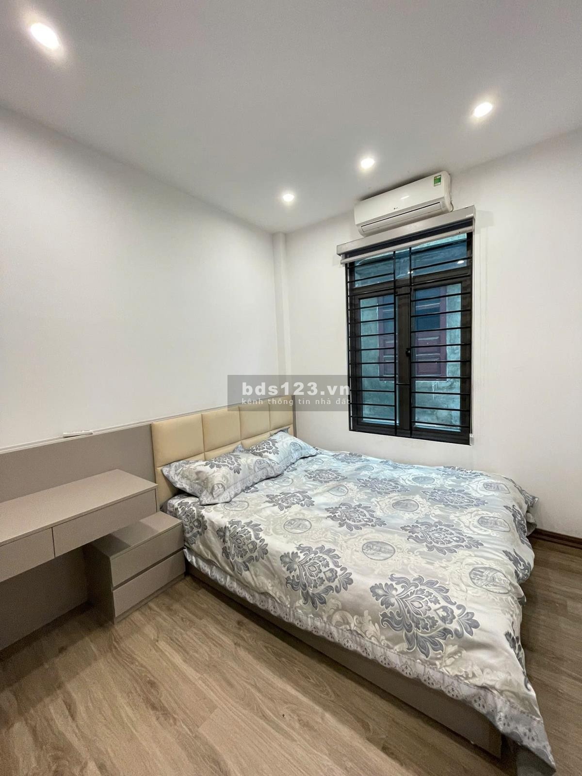 Bán nhà Khương Trung, DT 36m2, 4 tầng, ngõ rộng, 3 bước ra ô tô đỗ, giá nhỉnh 6 tỷ