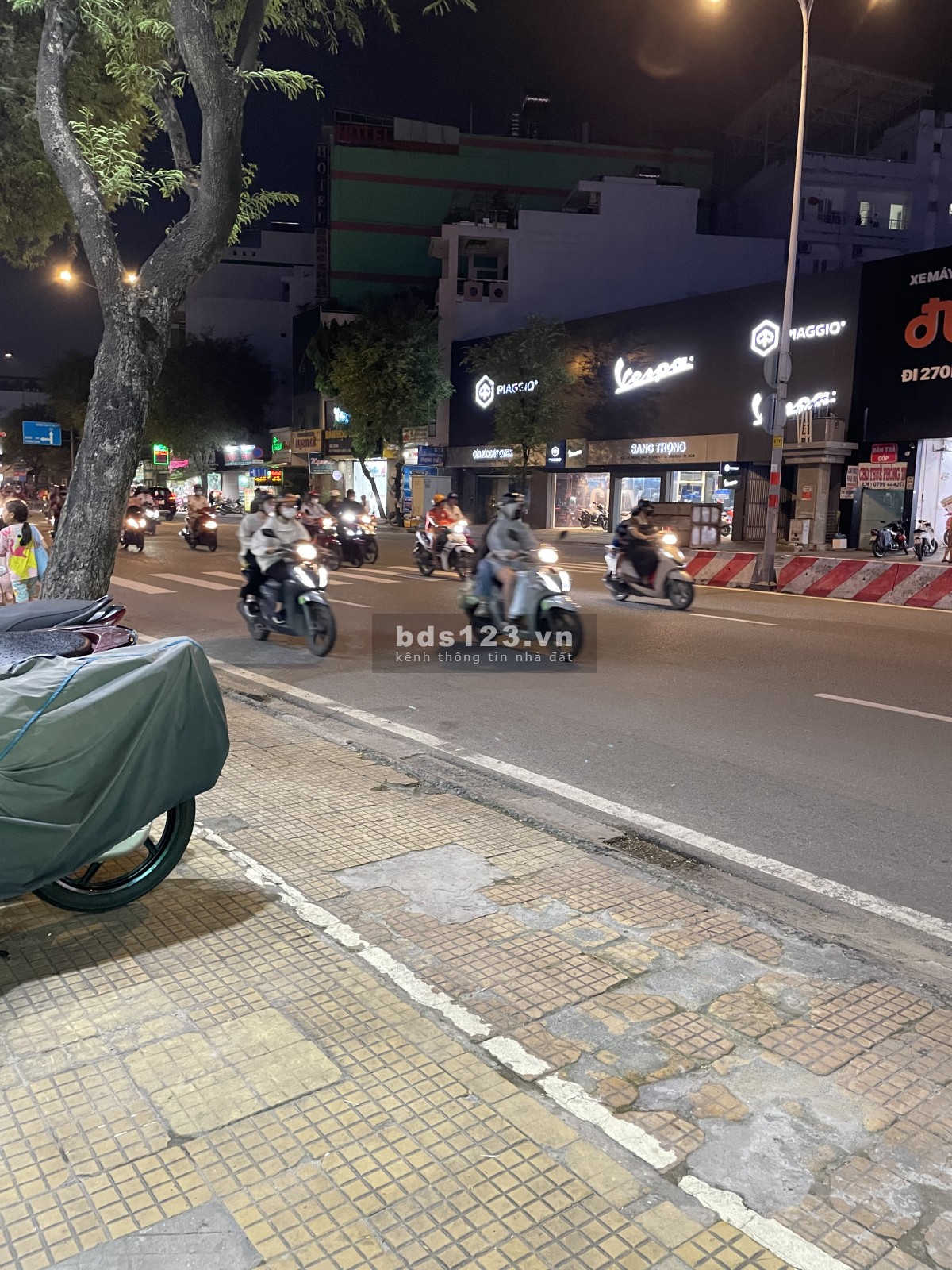 Chính chủ cho thuê nhà mặt đường Lê Trọng Tấn, quận Tân Phú