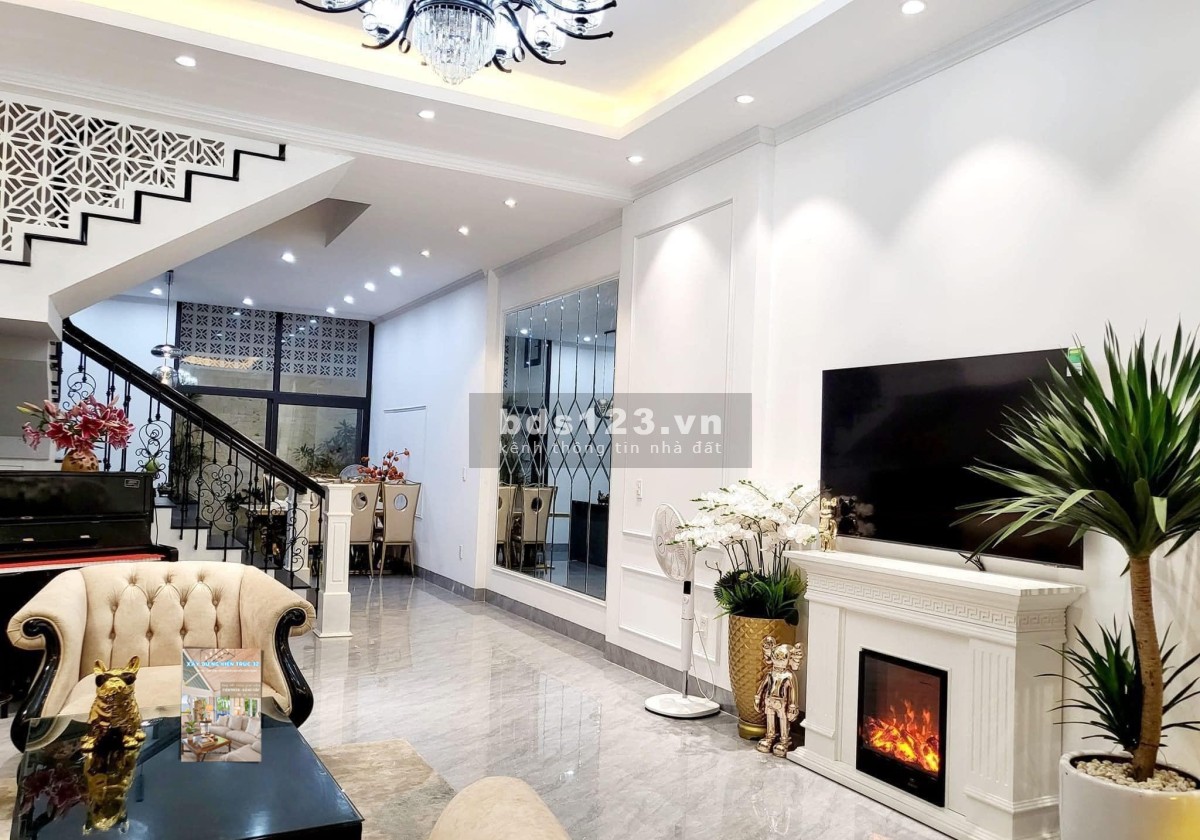 Nhà phố - 3 lầu mặt tiền đường Nguyễn Hữu Cảnh, Bình Dương