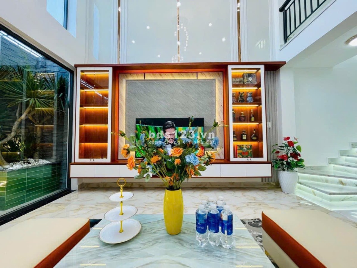 Bán Siêu Phẩm Nhà Phố Có Thang Máy Khu Đồng Bộ liền kề Đường Phan Huy ích, Quận Gò vấp, Hồ chí Minh
