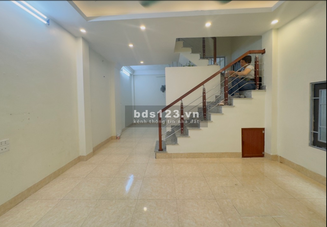 Chính chủ cần bán nhà Gia Quất 45,4m2 có 4 tầng bán 5,1 tỷ. ngõ to rộng tiện ích tốt