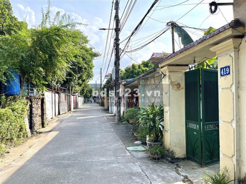 Siêu HOT! Nhà mới xây Phú Diễn - Ngay sát đường quốc lộ 32 - Chỉ 5,7 Tỷ