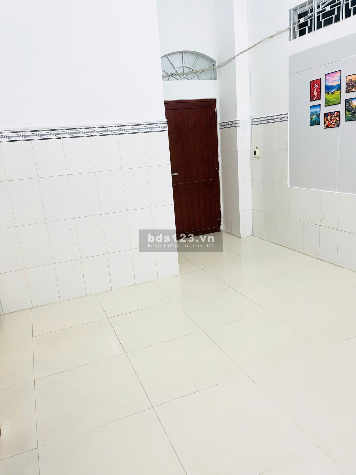 Phòng tầng trệt 20m2 đường Sầm Sơn P.4 Tân Bình chỉ 3 triệu 700k.