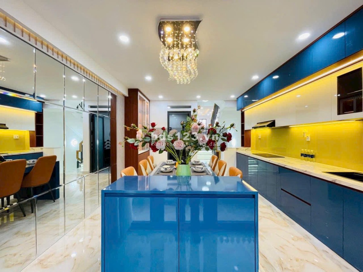 Bán Siêu Phẩm Nhà Phố Có Thang Máy Khu Đồng Bộ liền kề Đường Phan Huy ích, Quận Gò vấp, Hồ chí Minh