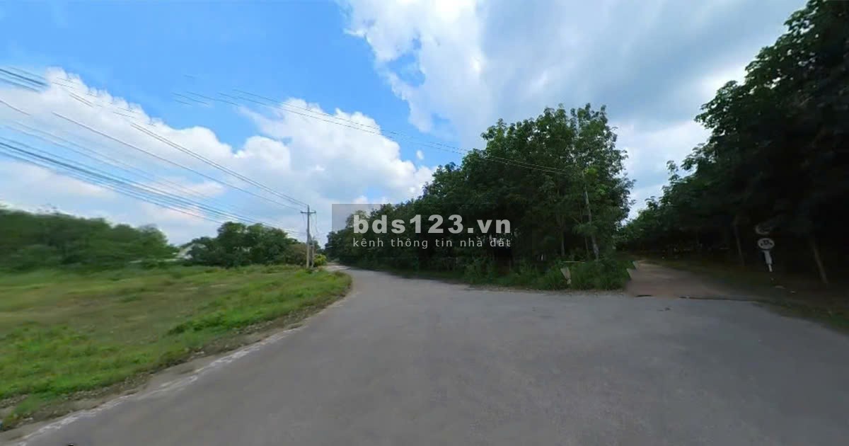 Chủ ngộp cần bán mảnh vườn 1200m2 giá 200tr tại TTHC Huyện Đồng Phú