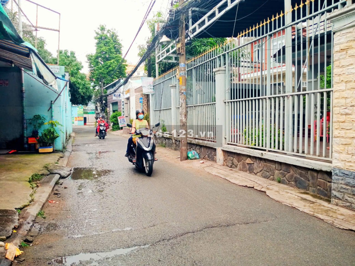 Chủ ngộp Bán giá quá tốt 4 lô đất thổ cư liền kề giá tốt mặt tiền hẻm Tây Hòa Phước Long A
