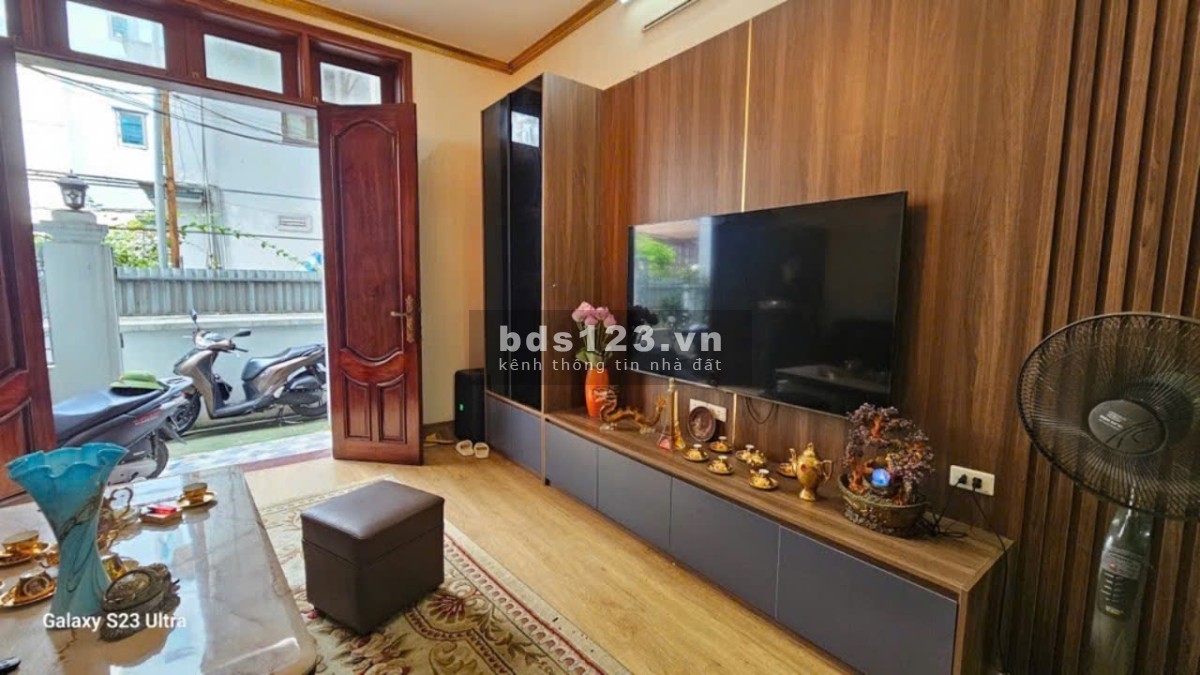 Ngoại Giao Đoàn - Xuân Đỉnh - Nhà Dân Xây - Ô Tô Đỗ Cổng - 50m2. 4 tầng. 4 ngủ. Giá chào 8.X Tỷ