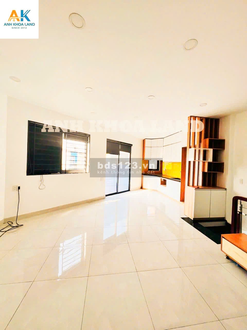 Nhà đẹp giá Sốc Nhà 1 trệt 2 lầu,DTS 156,3m2.Cạnh UBND P.Trường Thọ.Vị trí trung tâm.