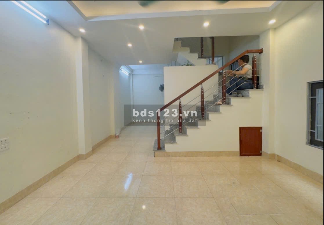 Bán Nhà Gia Quất diện tích 45.4m2, 4 tầng, mặt tiền xuất sắc 4.7m giá 5,1 tỷ.