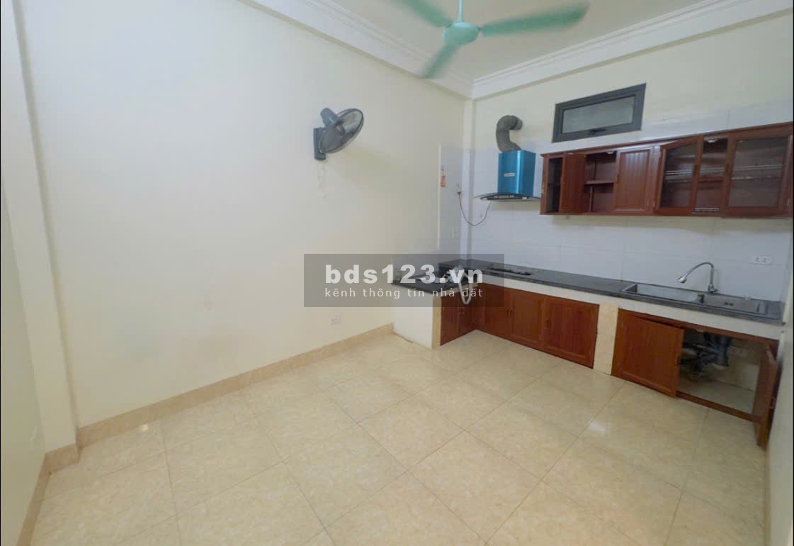 Bán Nhà Gia Quất diện tích 45.4m2, 4 tầng, mặt tiền xuất sắc 4.7m giá 5,1 tỷ.