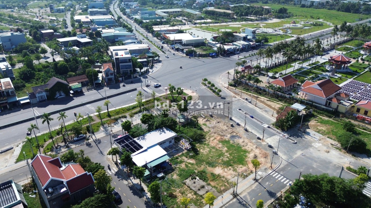 Bán gấp lô đất mặt tiền ngay trạm thu phí Điện Bàn - Sát quốc lộ 1A