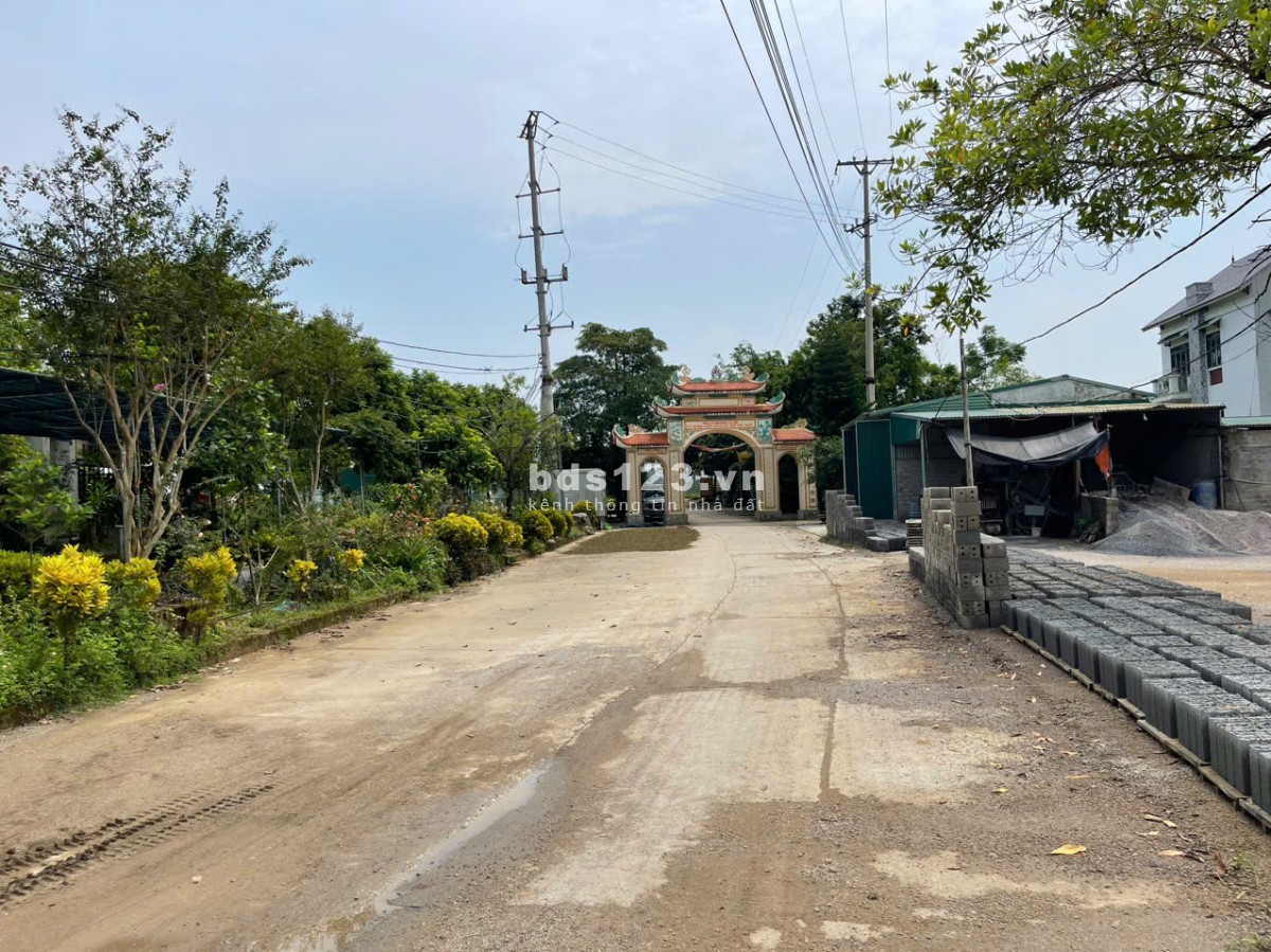 Hơn 2 tỷ mua đất tặng nhà 2 tầng khang trang đón tết tại Lương Sơn - Hòa Bình