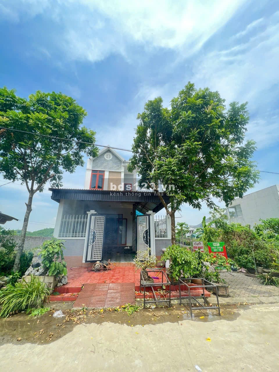 Hơn 2 tỷ mua đất tặng nhà 2 tầng khang trang đón tết tại Lương Sơn - Hòa Bình