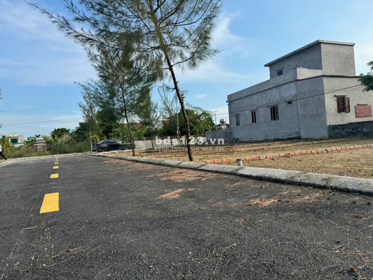 ĐẤT HẢI HOÀ HẢI HẬU, GẦN KHU NGHỈ DƯỠNG, KHU CÔNG NGHIỆP, CHỈ 960TR/LÔ RỘNG 87M2 SỔ SÁCH TRAO TAY