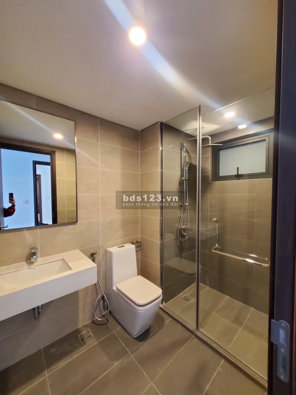 Bán căn hộ 2PN view sông One Verandah giá 6,415 tỷ tại quận 2