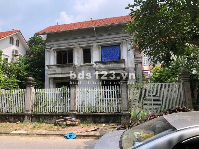 Bán liền kề trong Khu đô thị Làng Việt Kiều Châu Âu, Mỗ Lao, Hà Đông, Hà Nội.