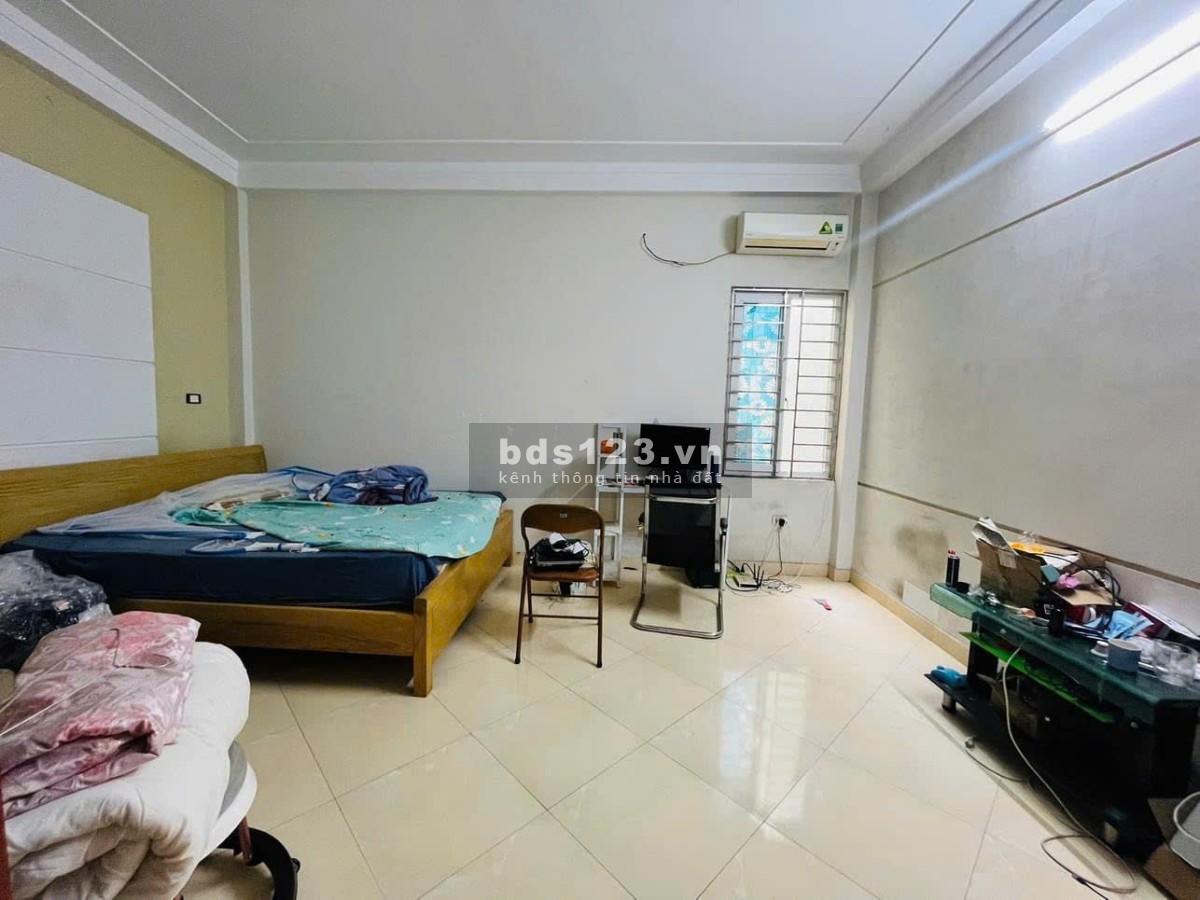 Bán nhà đẹp ở trung tâm Cầu Giấy - Hà Nội nhiều tiện tích