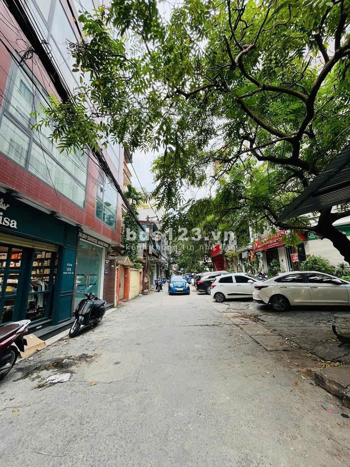 Bán nhà đẹp ở trung tâm Cầu Giấy - Hà Nội nhiều tiện tích
