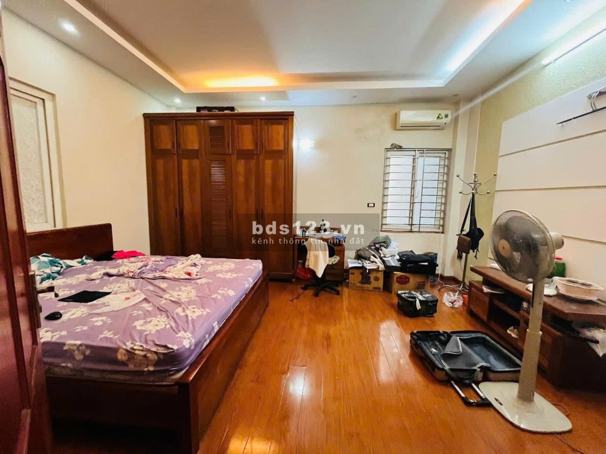 Bán nhà đẹp ở trung tâm Cầu Giấy - Hà Nội nhiều tiện tích