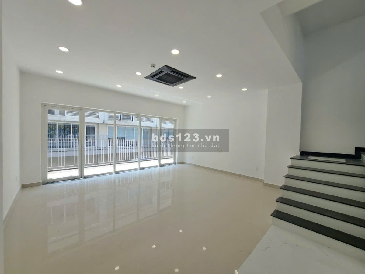 VIP!!Cho thuê shophouse saritown Sala làm văn phòng chỉ 110tr/tháng bao thuế