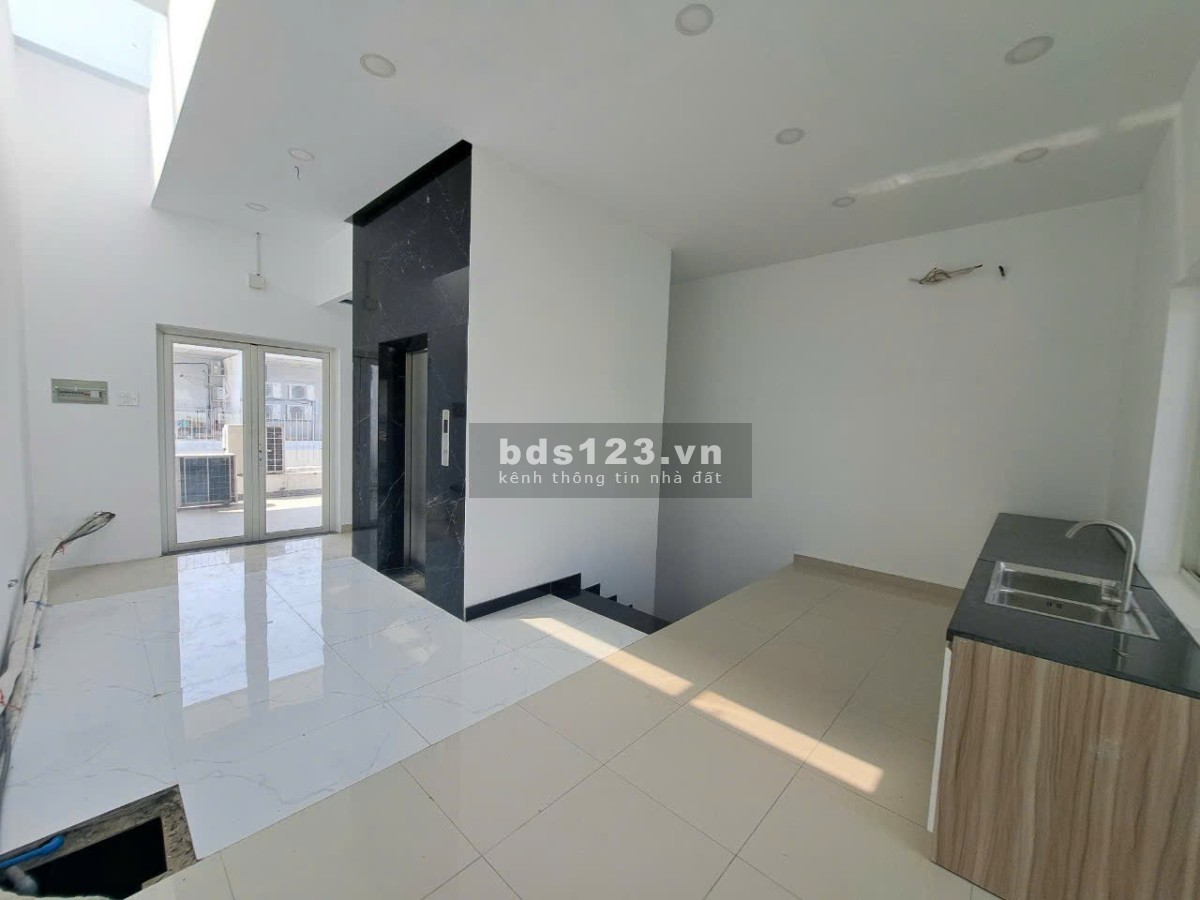 VIP!!Cho thuê shophouse saritown Sala làm văn phòng chỉ 110tr/tháng bao thuế