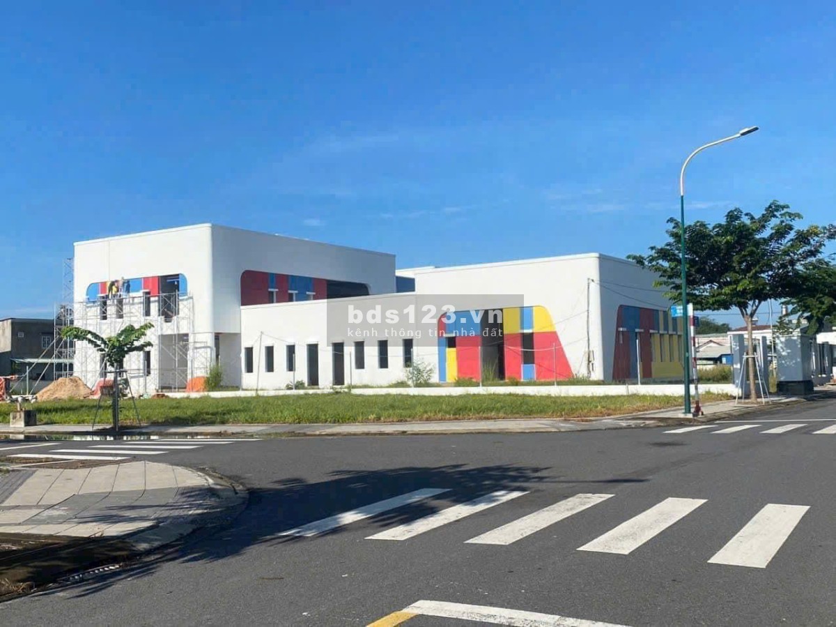 BÁN NHÀ PHỐ THƯƠNG MẠI, SHOPHOUSE, LIỀN KỀ TP MỚI BÌNH DƯƠNG CÁCH VÒNG XOAY WTC 5KM