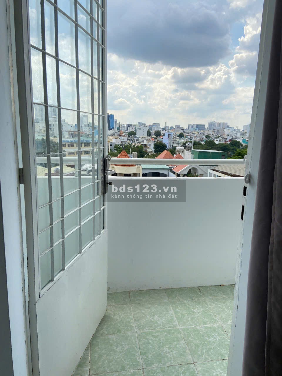 Chung cư 10A Trần Nhật Duật, Tân Định, Quận 1: 50m2, 1p ngủ, 8tr