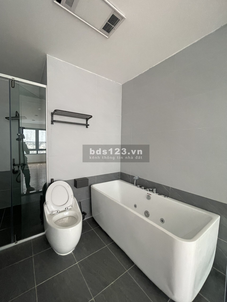 Căn siêu phẩm ngay giữa lòng Long Biên với thiết kế độc đáo theo style Châu Âu: