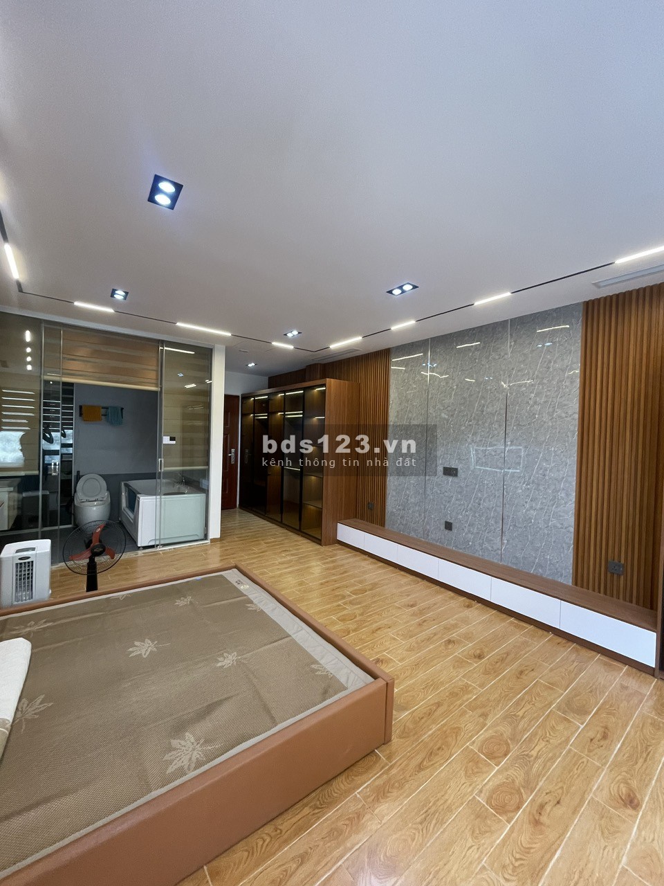 Căn siêu phẩm ngay giữa lòng Long Biên với thiết kế độc đáo theo style Châu Âu: