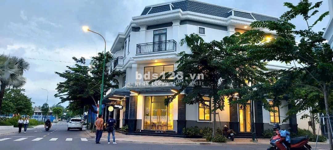 BÁN NHÀ PHỐ THƯƠNG MẠI, SHOPHOUSE, LIỀN KỀ TP MỚI BÌNH DƯƠNG CÁCH VÒNG XOAY WTC 5KM