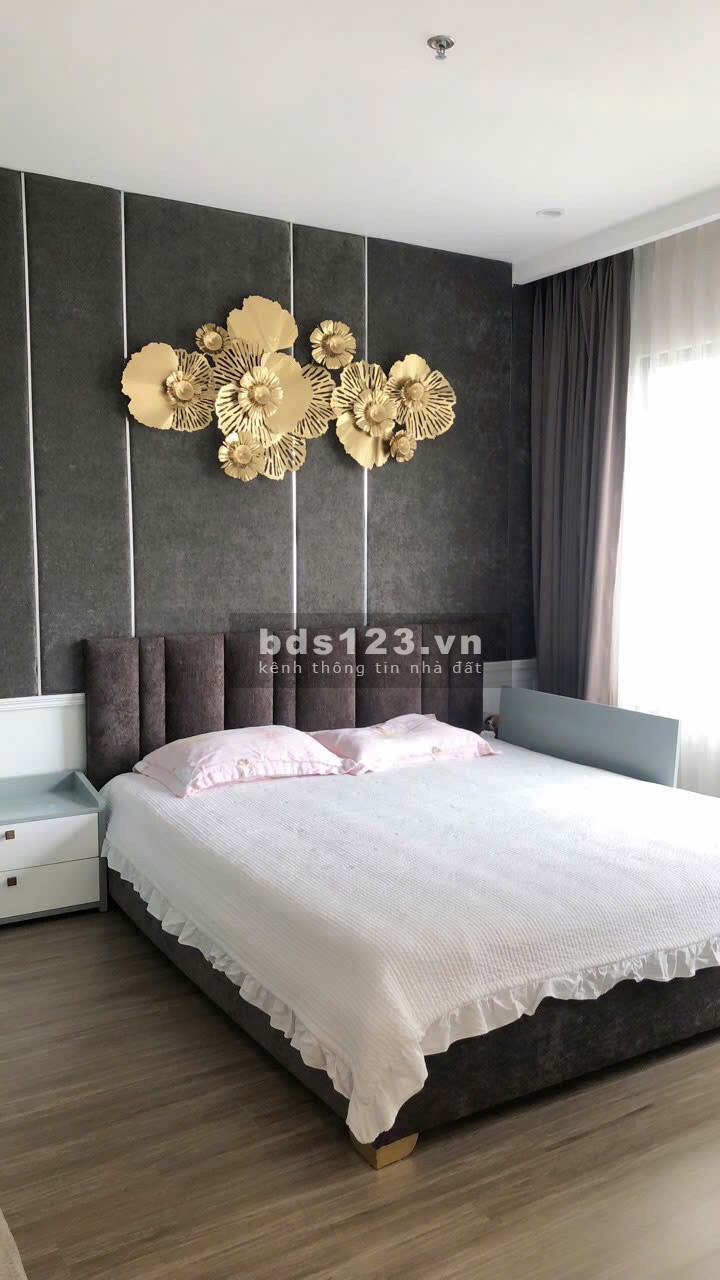 Chính chủ nhờ bán gấp căn 3pn bên S1.Vinhomes Smart City đầy đủ nội thất giá cực tốt chỉ 4.68 tỷ