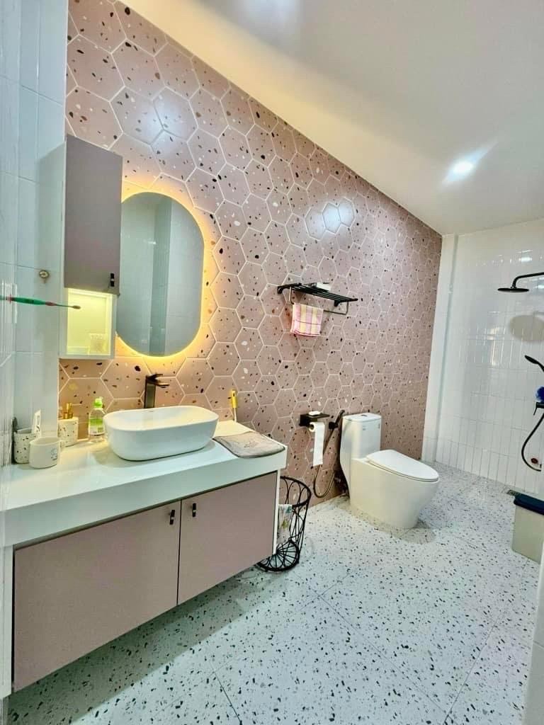 Bán nhà mặt tiền Tân Bình, mặt tiền Ba Vân (4*18) 4 tầng; phường 14