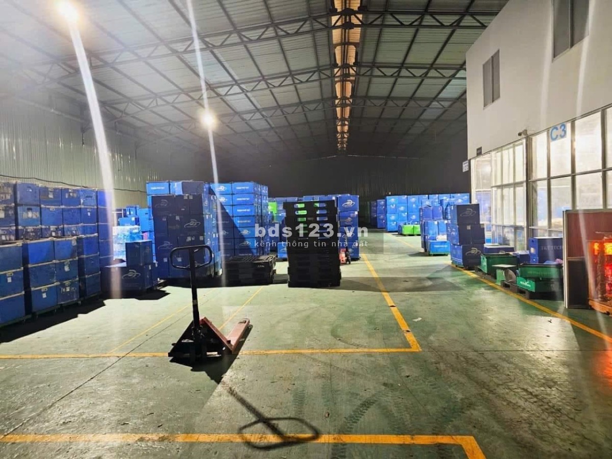 Cho thuê kho xưởng 1800m2 Kha Vạn Cân, Linh Trung, Quận Thủ Đức