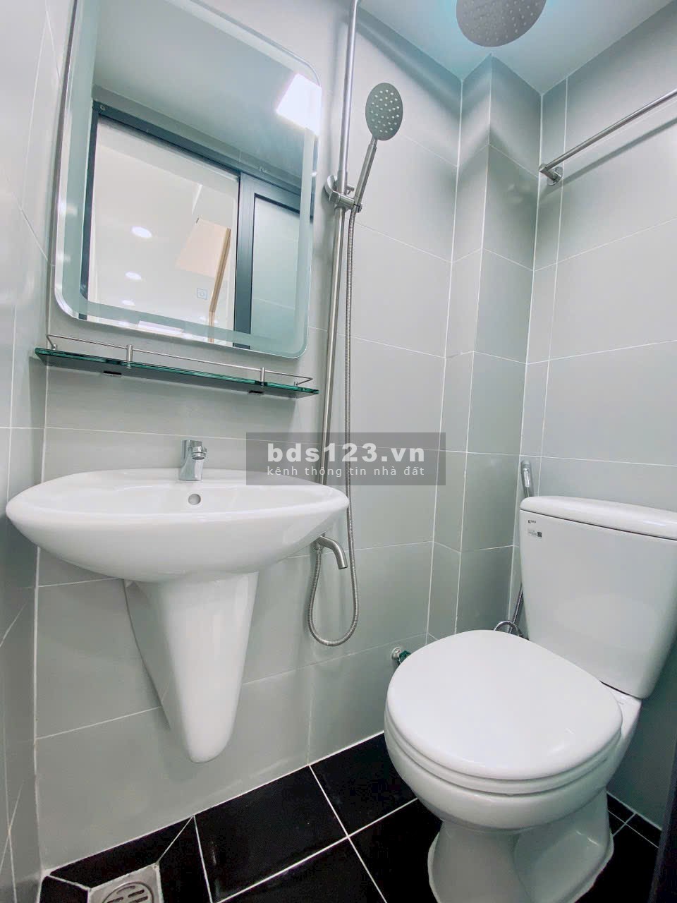 HH 50tr - Hạ giá 200tr chỉ 1 tỷ 690tr nhà CC mới đẹp trệt 2 lầu Huỳnh Văn Bánh Phú Nhuận